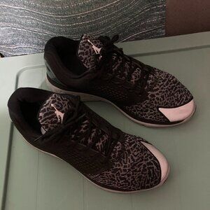 JORDON TRAINERS #23 sz 11